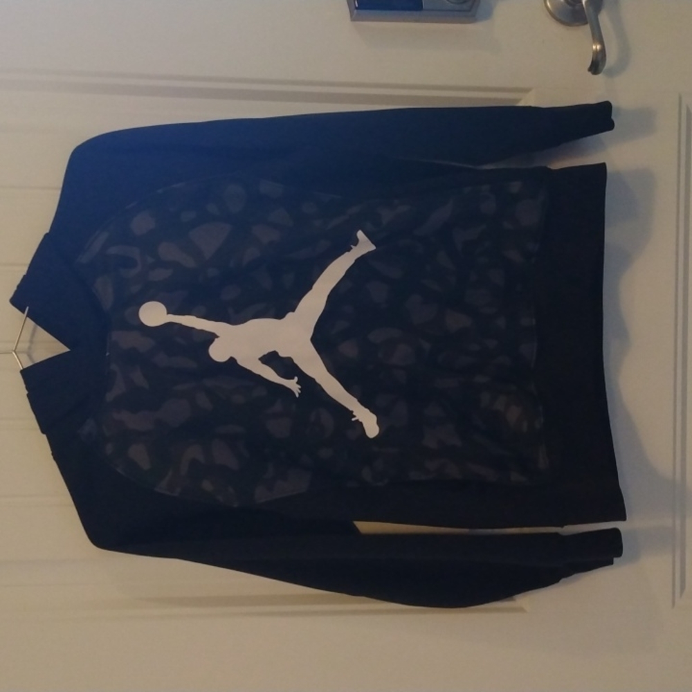 New neverworn...AirJordan jumpman sweetshirt hoodie, size youth large